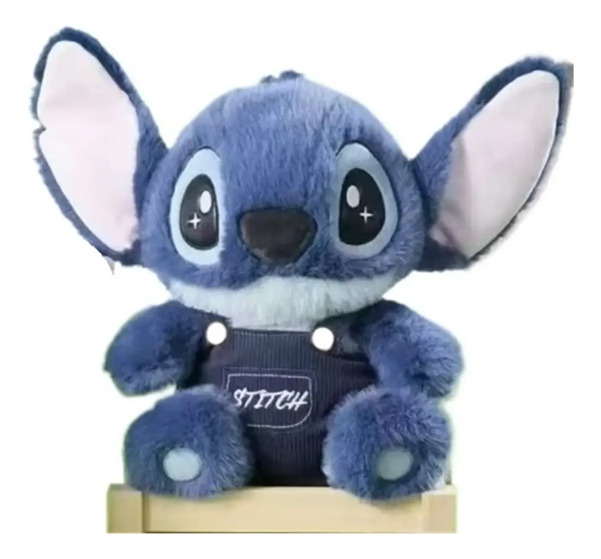 STITCH CON OVEROL — foto 1